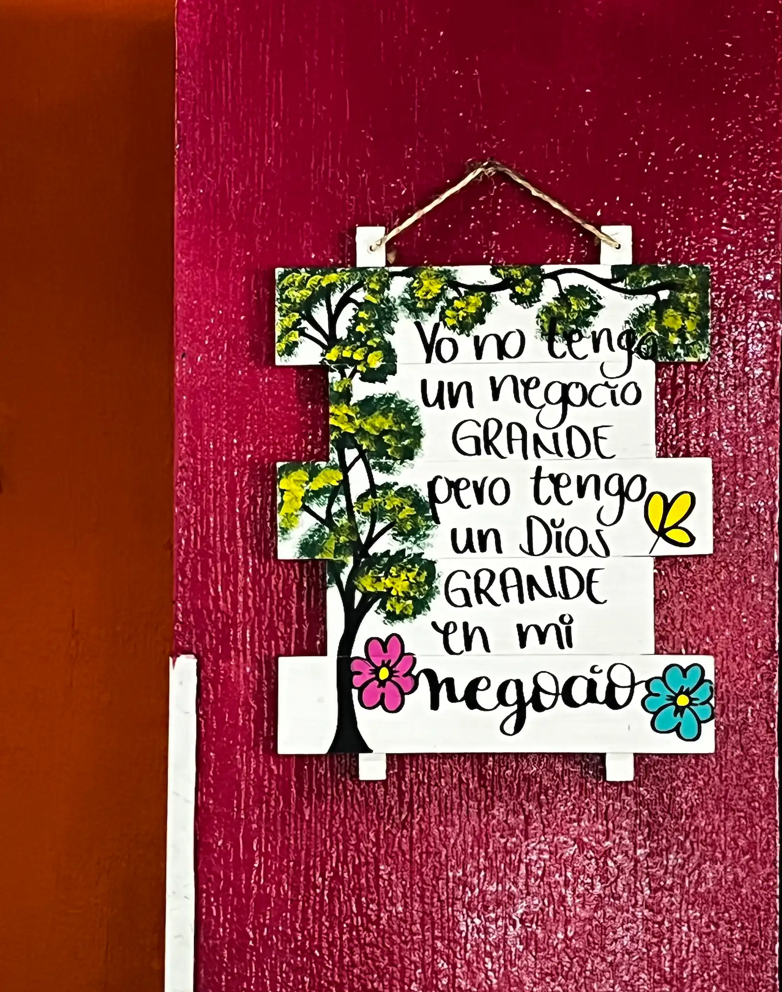 Fachada y ambiente de Restaurante Los Ángeles